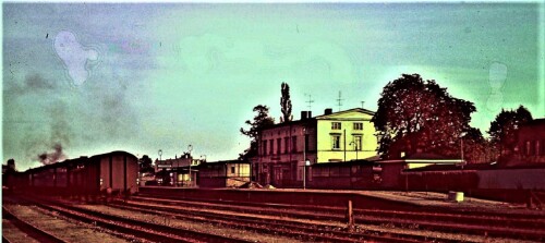 Schwarzenbek Bahnof 1965 altes Bahnhofsgebäude Empfangsgebäude Fotonachlass Schwerdtfeger (1)