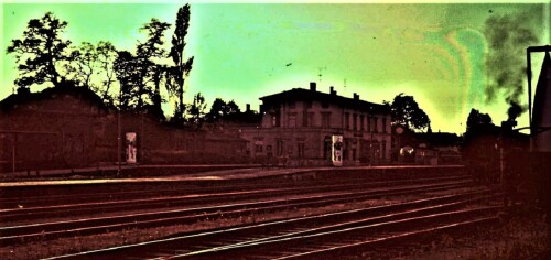 Schwarzenbek Bahnof 1965 altes Bahnhofsgebäude Empfangsgebäude Fotonachlass Schwerdtfeger (2)