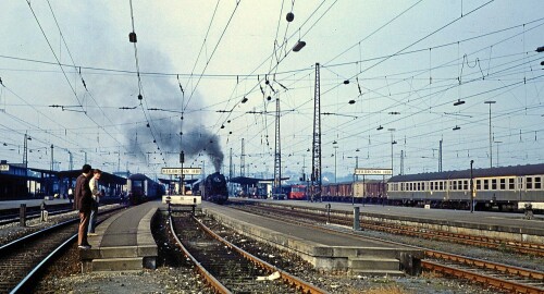 BR 023 086 Heilbronn Hbf Bahnsteig Oberleitung Gleise Deutsche Bundesbahn DB (0)