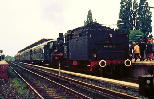 Bergedorf Bahnhof 1972 BR 038 Sonderfahrt nostalgische Dampflok Zug (3)