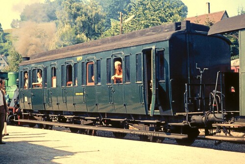 Länderbahn Waggon Kandern Bahnhof Dampflok historischer Zug 1973