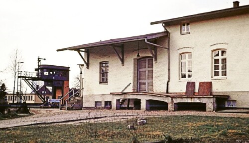 Reinbek Bahnhof 1967 Güterschuppen;Stellwerk