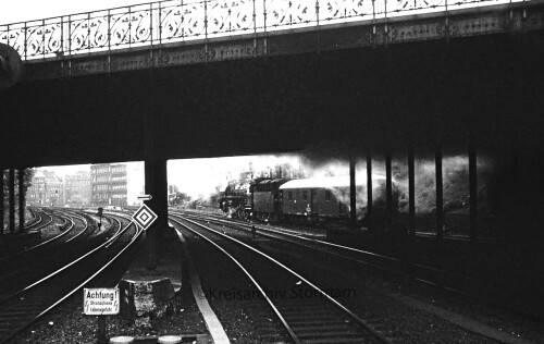 BR 01 502 REKO Hamburg Hauptbahnhof Hbf 1972 Postwaggon Deutsche Post DDR (3)
