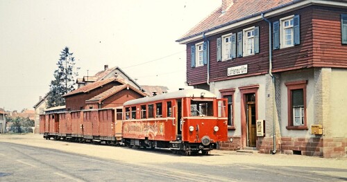 Lichtenau Ulm Bahnhof 1967 Schmalspurbahn Triebwagen Güterwagen Kombinatons Betrieb (1)