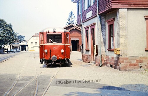 Lichtenau-Ulm_Bahnhof_1967_Schmalspurbahn_Triebwagen_Guterwagen_Kombinatons_Betrieb-2.jpg
