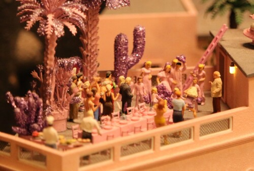 Monaco_PiNK_Party_Raumschiff_Miniaturwunderland_Balkone_Miwula_H0_Modellanlage_Modellbau-2b.jpg