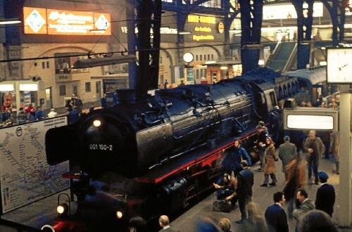 Hamburg Hauptbahnhof Hbf 1973 BR 01 150 2 (2)