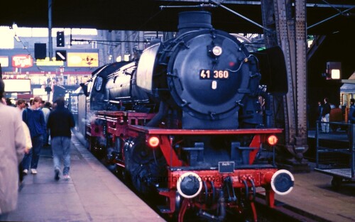 Hamburg Hauptbahnhof Hbf 1988 BR 41 360 Schürzenwagen Sonderfahrt (0)