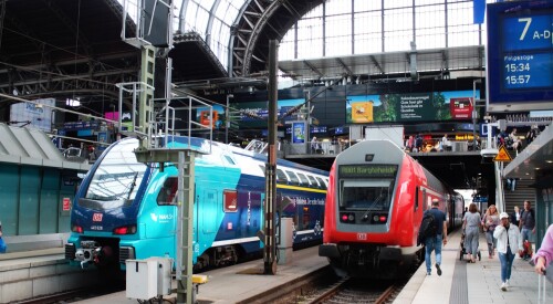 Hamburg Hauptbahnhof Hbf 2020er (14) Stadler Rail Kiss Nah SH Regionalexpress Regio DB