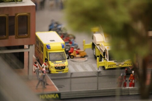 ambulance_Krankenwagen_Sanker_Monaco_Miniaturwunderland_im_modell_H0_1zu87_202405.jpg