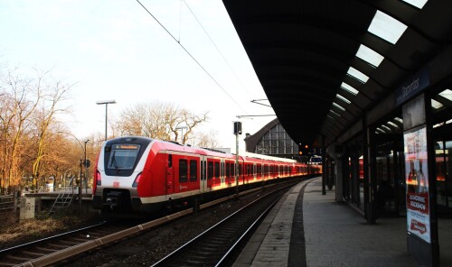 Z Bahnhof Dammtor Hamburg 2025 Hamburg Rotherbaum Planten un Bloomen (13)