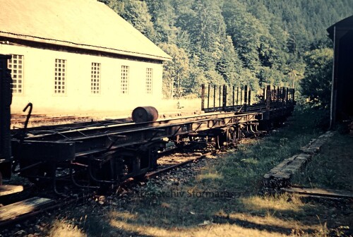Todtnau_Bahnhof_1967_Schmalspurbahn_MEG_Guterwagen_Schmalspur_b.jpg