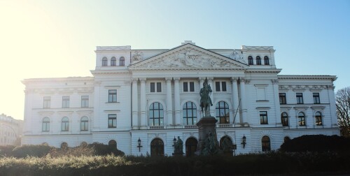 Altona Bahnhof alt Rathaus Hamburg Kopfbahnhof Feb 2025 (5)