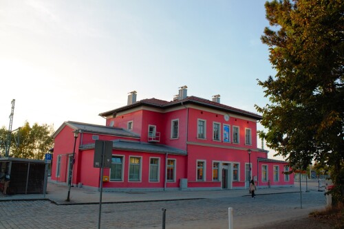 Murnau Bahnhof Empfangsgebäude Mittenwaldbahn Okt 2023 (1)