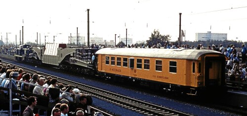BR_291_Meswgen_DB_Systemtechnik_Schwertransport_Nurnberg_Dutzendteich_Bahnhof_1985_Verkehrsschau.jpg