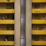 Miniaturwunderland_Modell_Gauge_1_87_H0_Italia_ItalienKuste_Mare_Meer_Strand_Hotelklotz-6