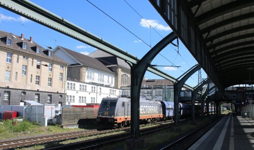 BR 185 Hectorail Darmstadt Hauptbahnhof Jugendstil 2025 Mai Hbf Jugendstil Bahnhofshalle Konstruktio