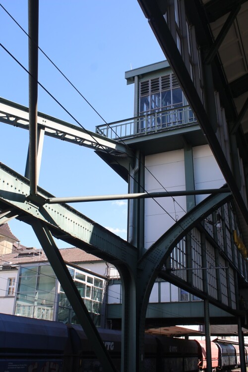 Darmstadt Hauptbahnhof Jugendstil 2025 Mai Hbf Jugendstil Bahnhofshalle Konstruktion Nieten Schwung 