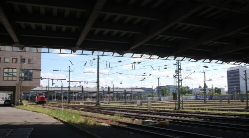 Darmstadt Hauptbahnhof Jugendstil Stahlbrücke 2025 Mai (0b)