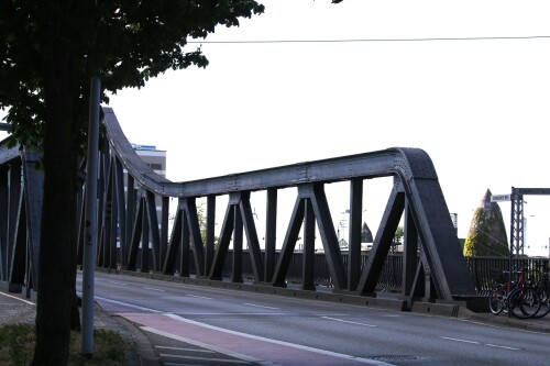Darmstadt Hauptbahnhof Jugendstil Stahlbrücke 2025 Mai (2)