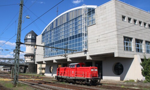 BR 212 310 Darmstadt Hauptbahnhof 2025 Mai Hbf (1)