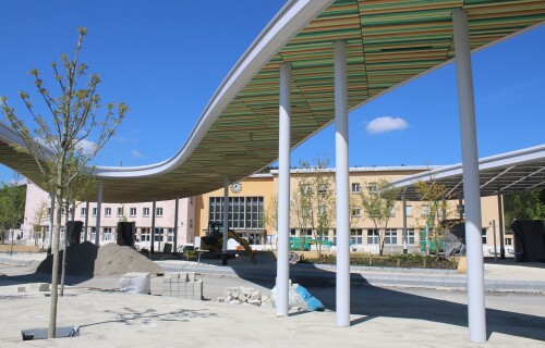 Tuttling Bahnhof Mai 2025 c Empfanhgsgebäude ZOB im Bau