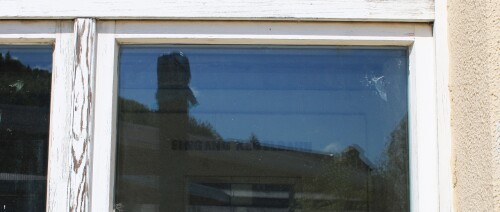 Tuttling Bahnhof Mai 2025 ca Empfanhgsgebäude Kegelbahn