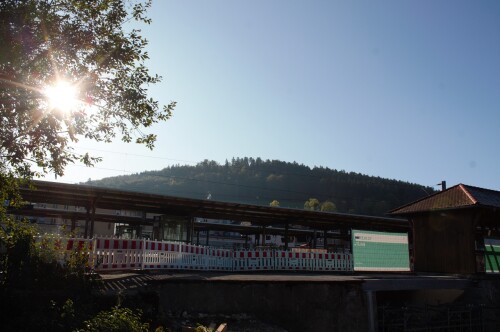 b Tuttlingen Bahnhof Okt 2023 Empfanhgsgebäude ZOB im Bau (5)