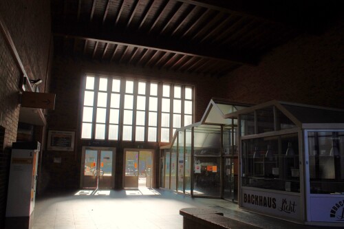 d Tuttlingen Bahnhof Empfangshalle 2023 (1)