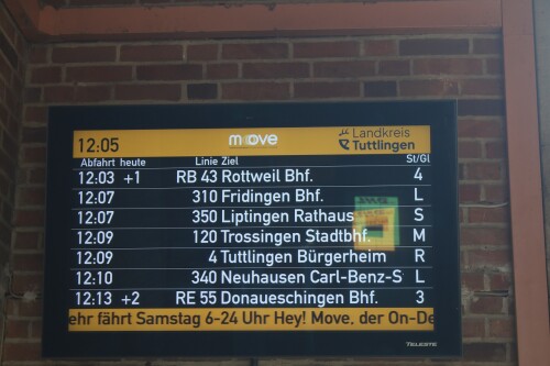 d Tuttlingen Bahnhof Empfangshalle 2025 (1)