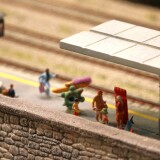 Miniaturwonderland_Italy_train_station_Miniaturwunderland_MiWula_Masstab_H0_plattform_Bahnsteig-1