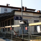 Ludwigslust_Bahnhof_a_Bahnsteig_Empfangsgebaude_Juni_2025-1