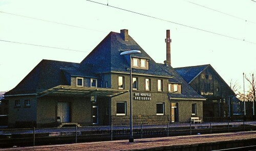 Hersfeld_Bahnhof_Bahnhofsgebaude_1967.jpg