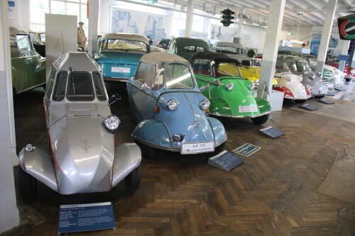 Fend_Flitzer_1950_Messerschmitt_Kabinenroller_airplane_construction_silber_Automuseum_Schramberg_2025_Mai.jpg
