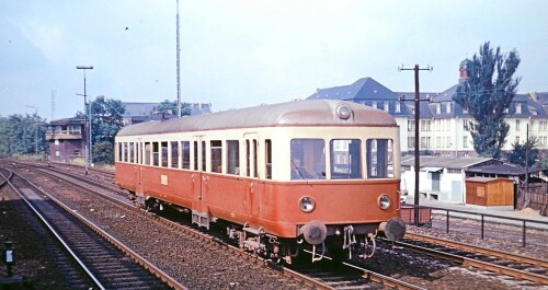 Esslinger_VT_63_Trier_Bullay_1966_Strecke_Gerolstein_Saarbrucken.jpg