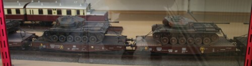 Guterwagen_Flachwagen_Panzer_Spur_2_Museum_Schramberg.jpg