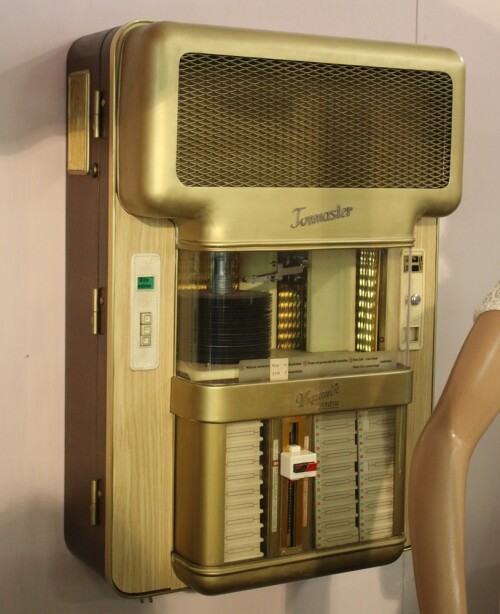 Ka_Spielautomat_Nachkriegsdeutschland_Wiederaufbau_Wirtschaftswunder_Schramberg_Museum_Automuseum_2025_mai-3.jpg