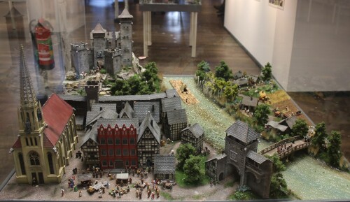 c_spates_Mittelalter_fruhe_Neuzeit_deutsche_Geschichte_anhand_einer_Stadt_Miniaturwunderland_Miwula_Hamburg_H0-7.jpg