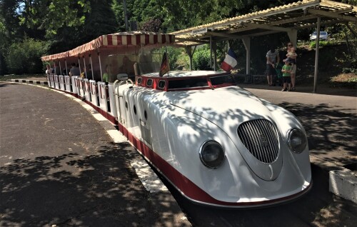 Deutsch_franzosischer_Park_Saarbrucken_Bahn_Porsche_c-1.jpg