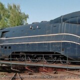 BR_01.10-Stromlinie_blau_stahlblau_schwarzes_Fahrwerk_Dampflok