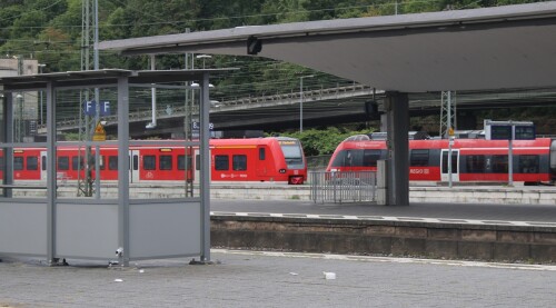 l_DB_Regio_Regionalexpress_BR_425_S-Bahn_Koblenz_Hbf_Hauptbahnhof-1.jpg