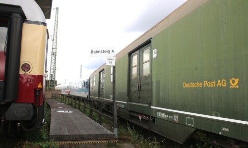 Bahnpostwagen_Postwaggon_Post_mr-a_26_grun_DB_Museum_Koblenz-1.jpg