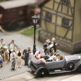 gf_1.-Weltkrieg_Weimarer_Republik_Stadttor_Brucke_Fluss_Fahrt__Ausflugsdampfer_deutsche_Geschichte_Miniaturwunderland-1