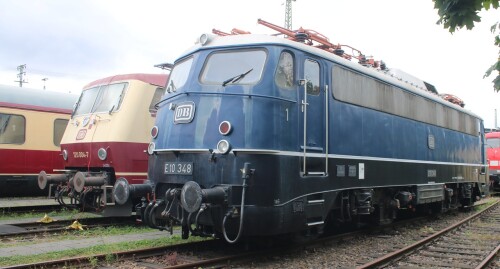 BR_112_f_BR_120_Drehstromlok_DB_Museum_Koblenz.jpg