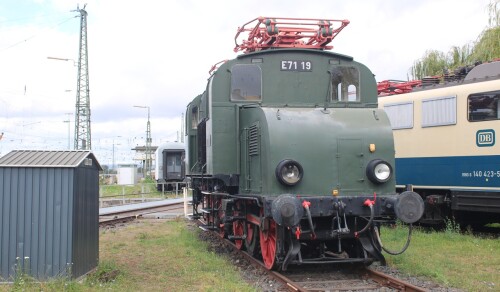 b_Altbaulok_E-71_DB_Museum_Koblenz-1.jpg