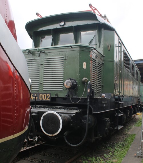 e_Altbaulok_E_44_BR_144_002_DB_Museum_Koblenz-1.jpg