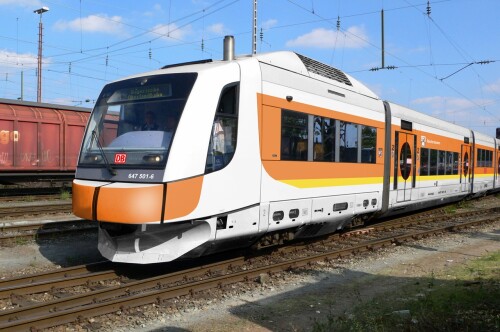 BR_647_BOB_VT_105_Integral_S-Bahn_produktfarben_orange_S-Bahn_Bahngarfield_Christian---Kopie.jpg