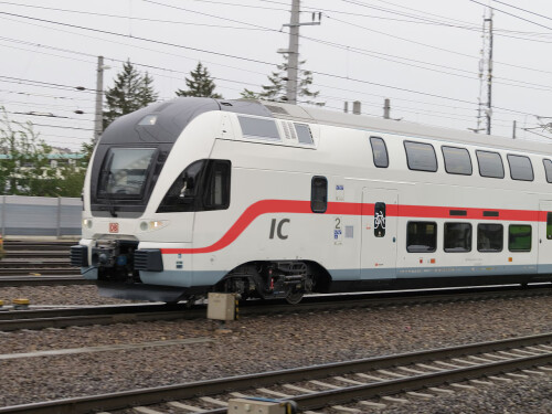 Kiss_Train_Bahngarfield_Christian_IC_Intercity_Express_Dosto.jpg