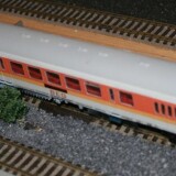 S-Bahn_Steuerwagen_-Karlsruher_Kopf_orange_Theisen_Dirk_Produkfarben_DB_Epoche_5-2