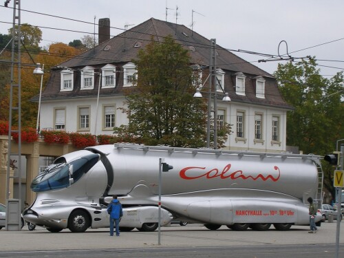 Colani_LKW_Karlsruhe_Bahnhof_2007_Tanklaster-6.jpg